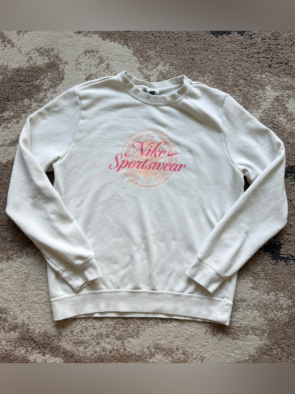 Womens Nike Retro Athletic Graphic Crewneck